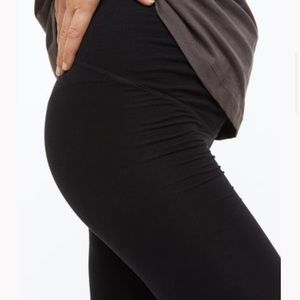 NWT. H&M MAMA Before and After leggings.